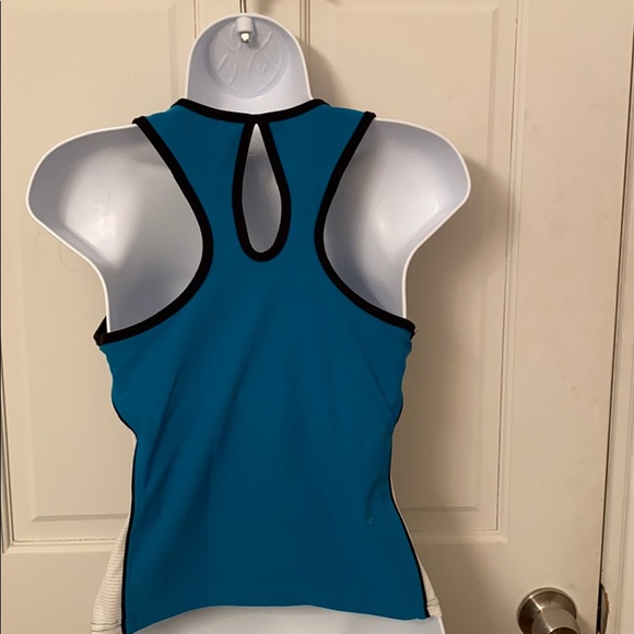 Nike Top - Picture 2 of 3